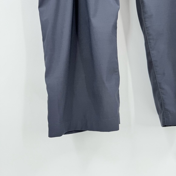 Duluth Trading Co. Women's Dry on the Fly Capris in Charcoal Gray Plus Size 18 - Picture 8 of 11